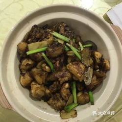 瓦缸焖肉：瓦缸焖肉介绍