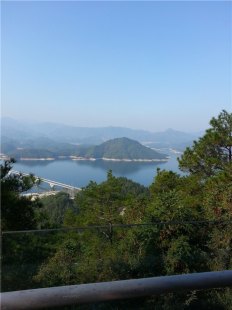 青山湖旅游攻略自由行 （我住在青山湖区万科公园里坐几路公交车能到省一附医院？）