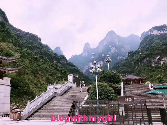 云南旅游家庭全攻略自由行 （去云南边打工边旅游攻略？）