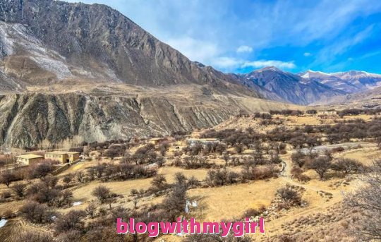 西藏旅游自由行攻略图高清：探寻神秘西藏，尽览自然美景